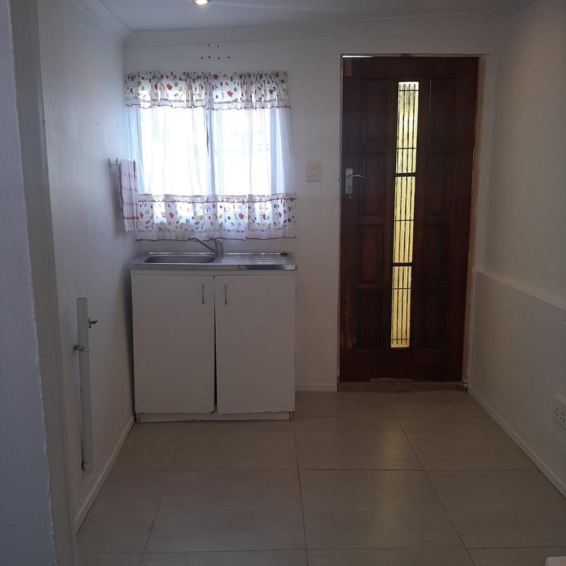 6 Bedroom Property for Sale in Ravensmead Western Cape